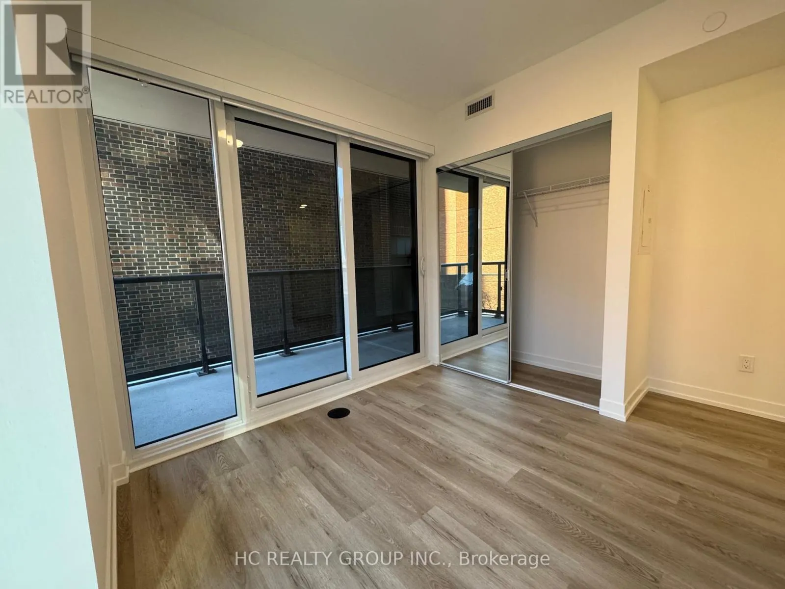 608 - 771 YONGE STREET