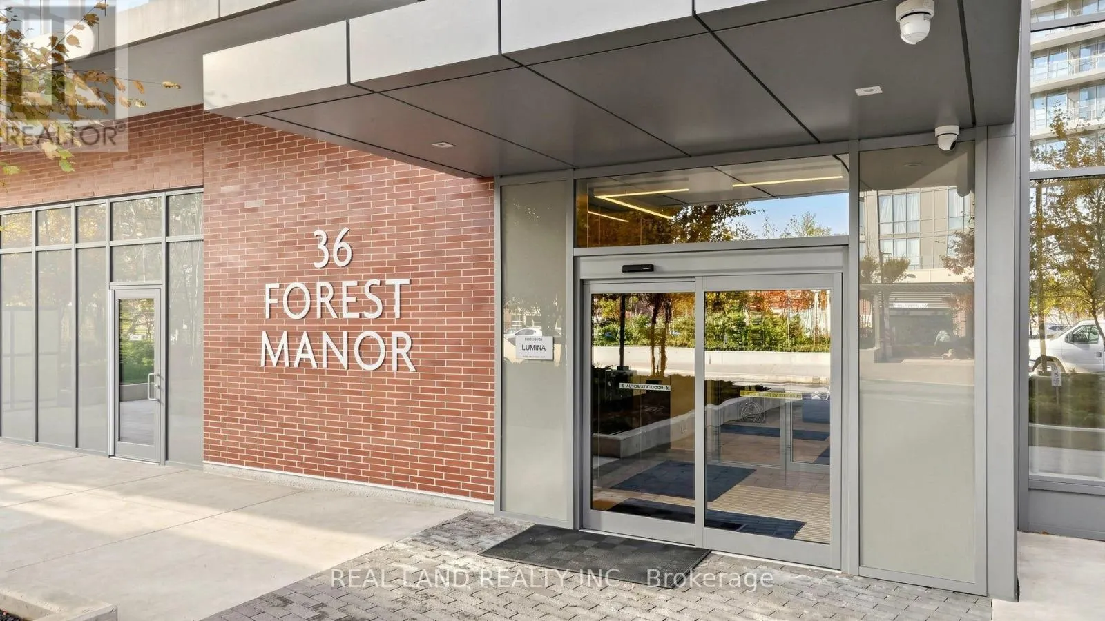 A02 - 36 FOREST MANOR ROAD