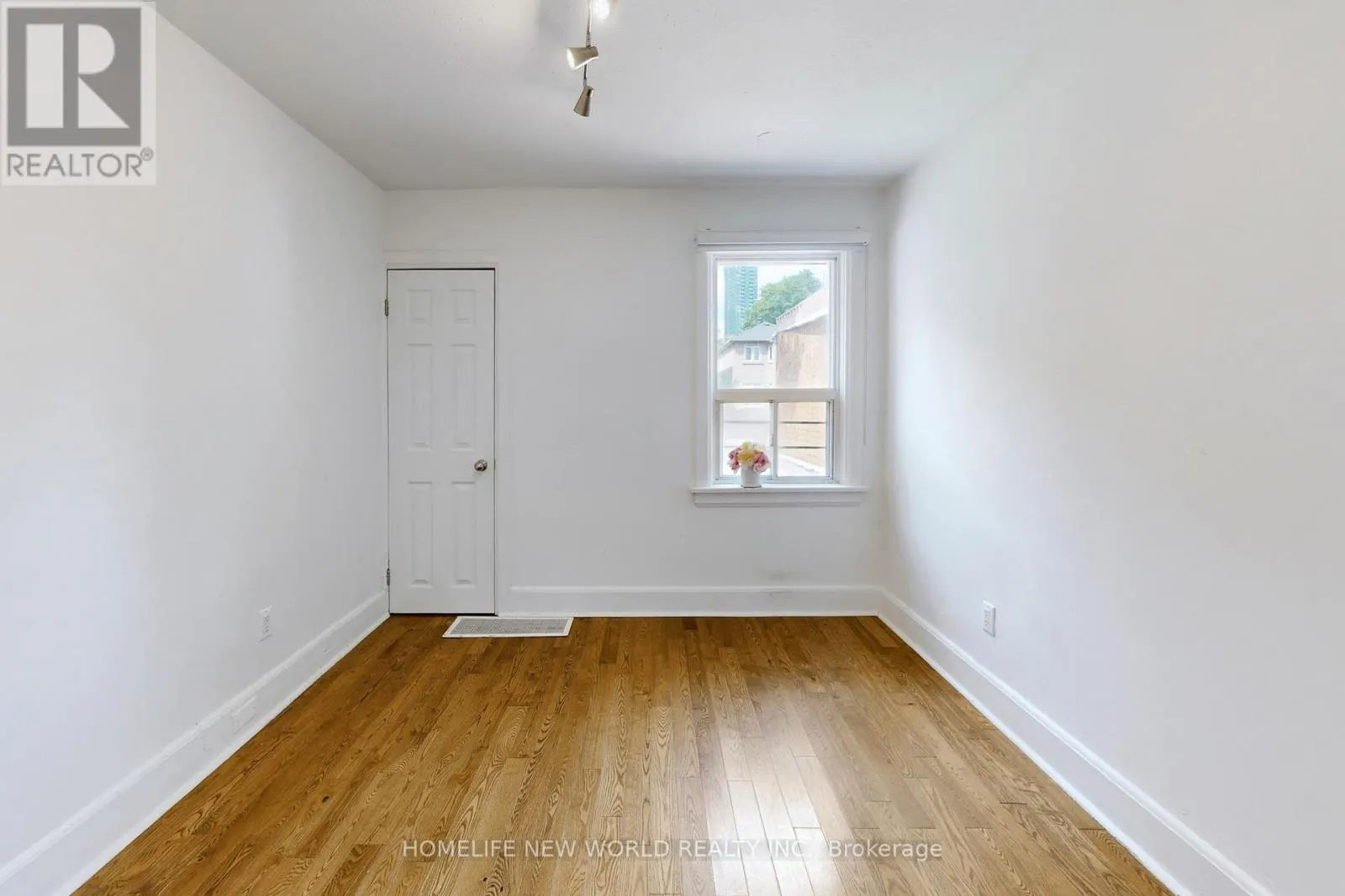 14 FRANKLIN AVENUE