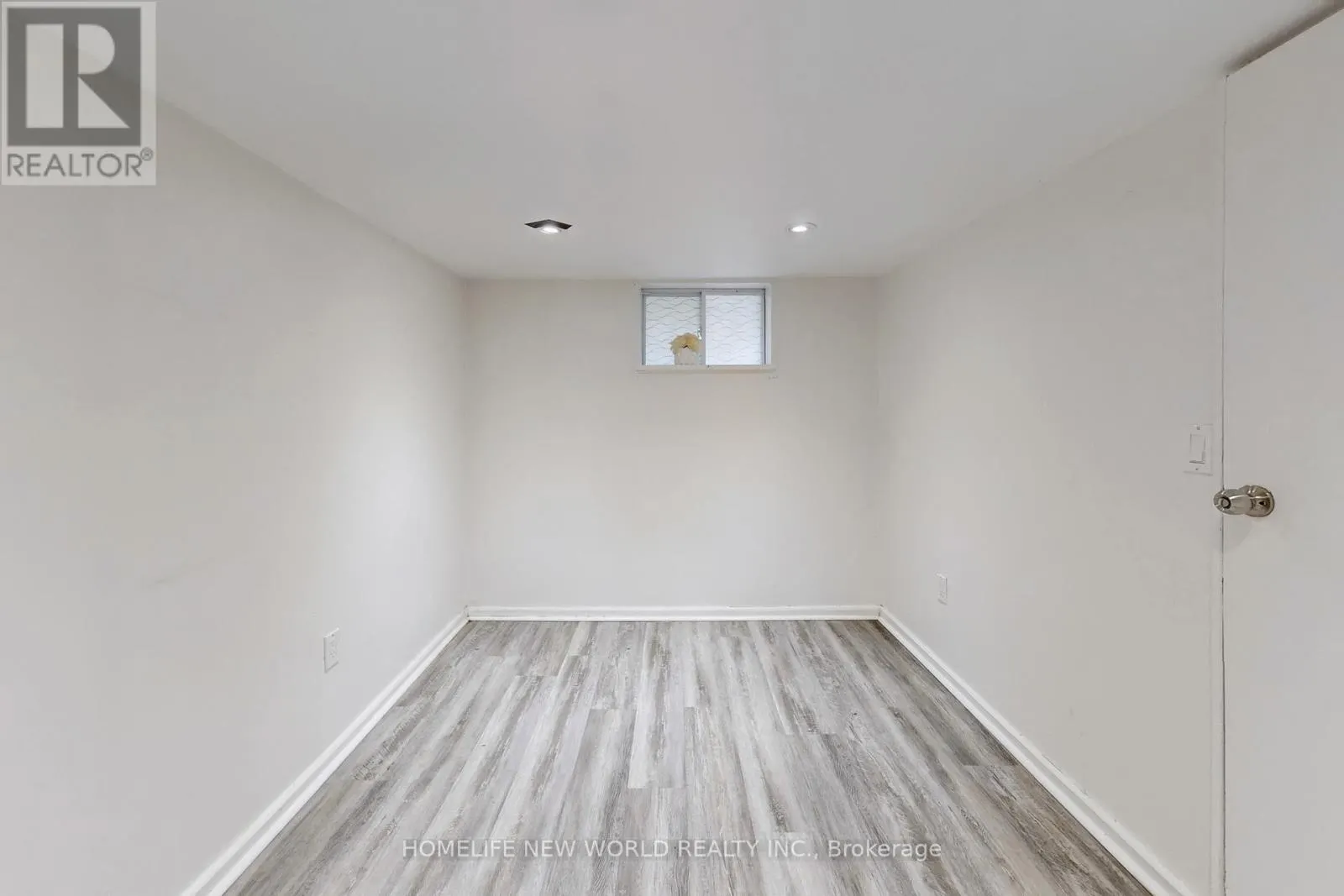 14 FRANKLIN AVENUE