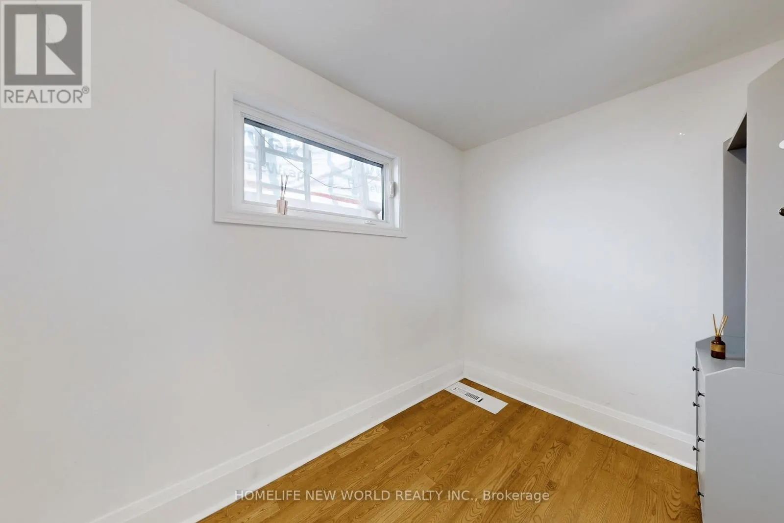 14 FRANKLIN AVENUE