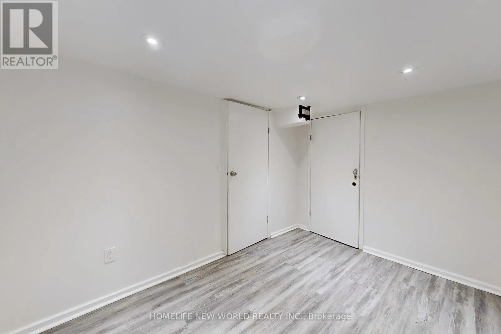 14 FRANKLIN AVENUE