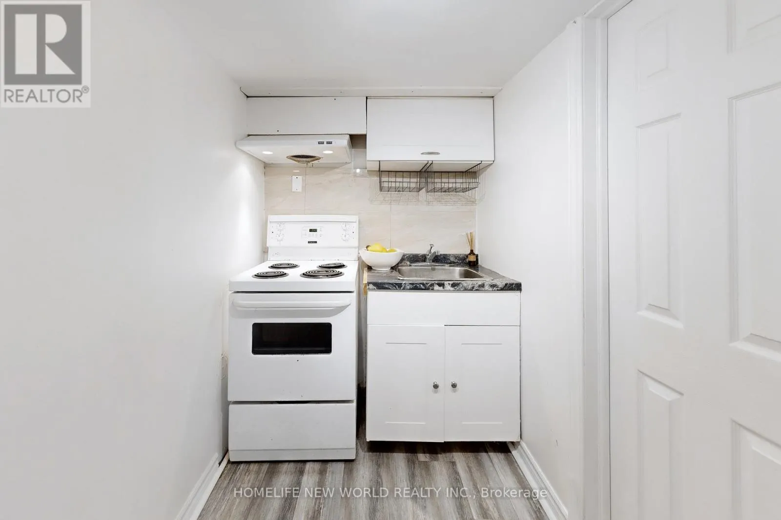 14 FRANKLIN AVENUE
