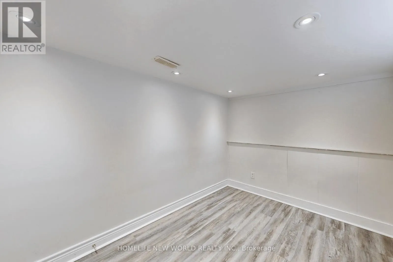 14 FRANKLIN AVENUE