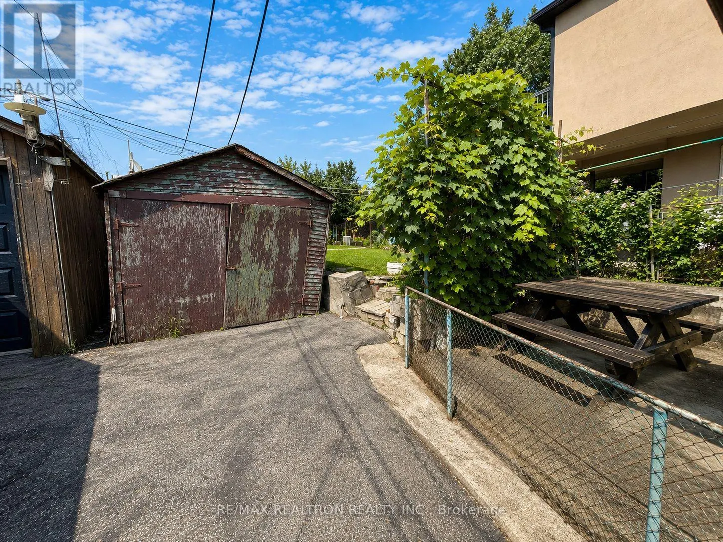 442 NORTHCLIFFE BOULEVARD