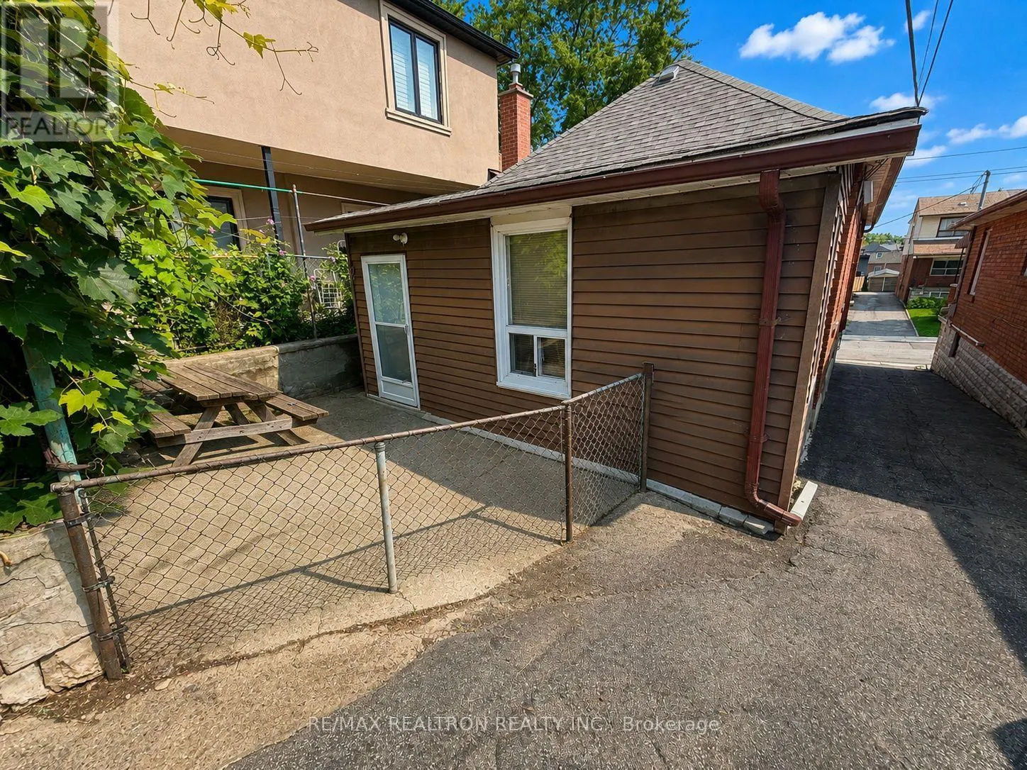 442 NORTHCLIFFE BOULEVARD