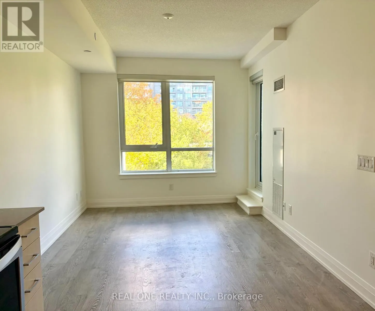 308 - 591 SHEPPARD AVENUE E