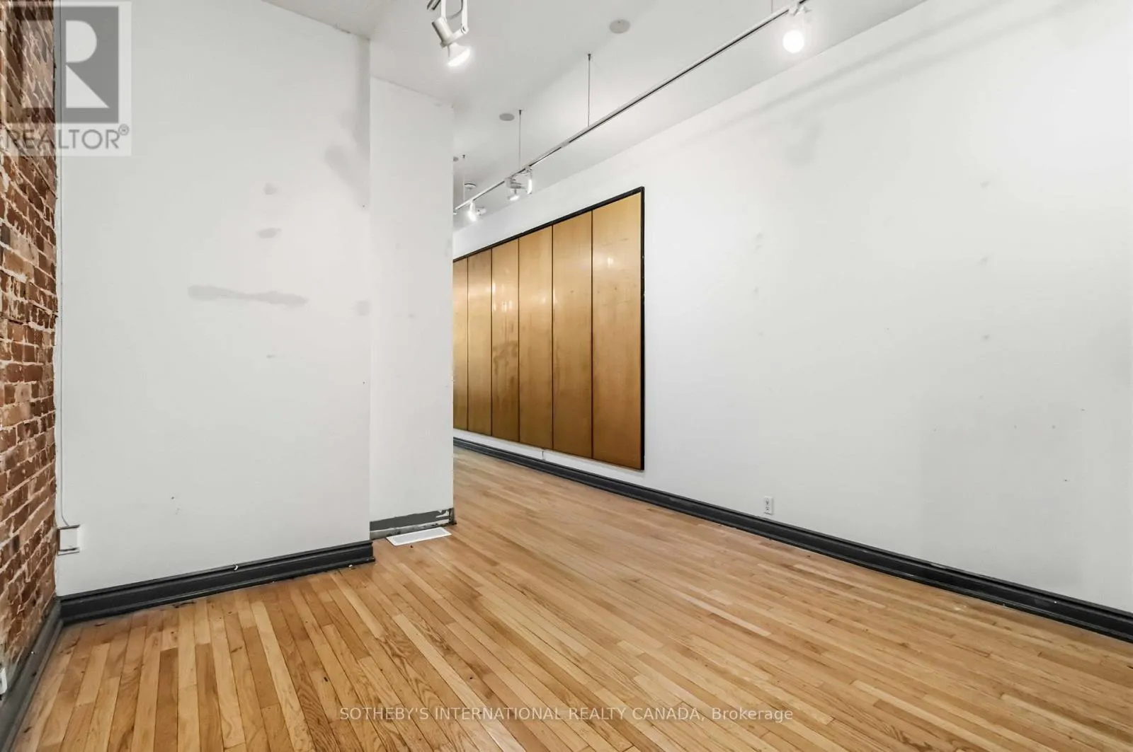 116 1/2 SHERBOURNE STREET