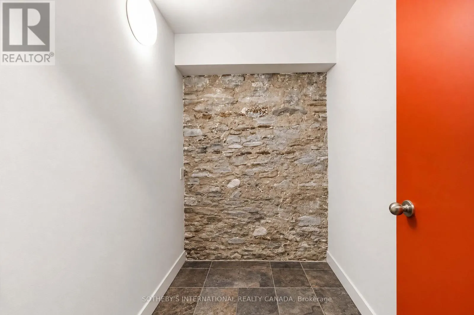116 1/2 SHERBOURNE STREET