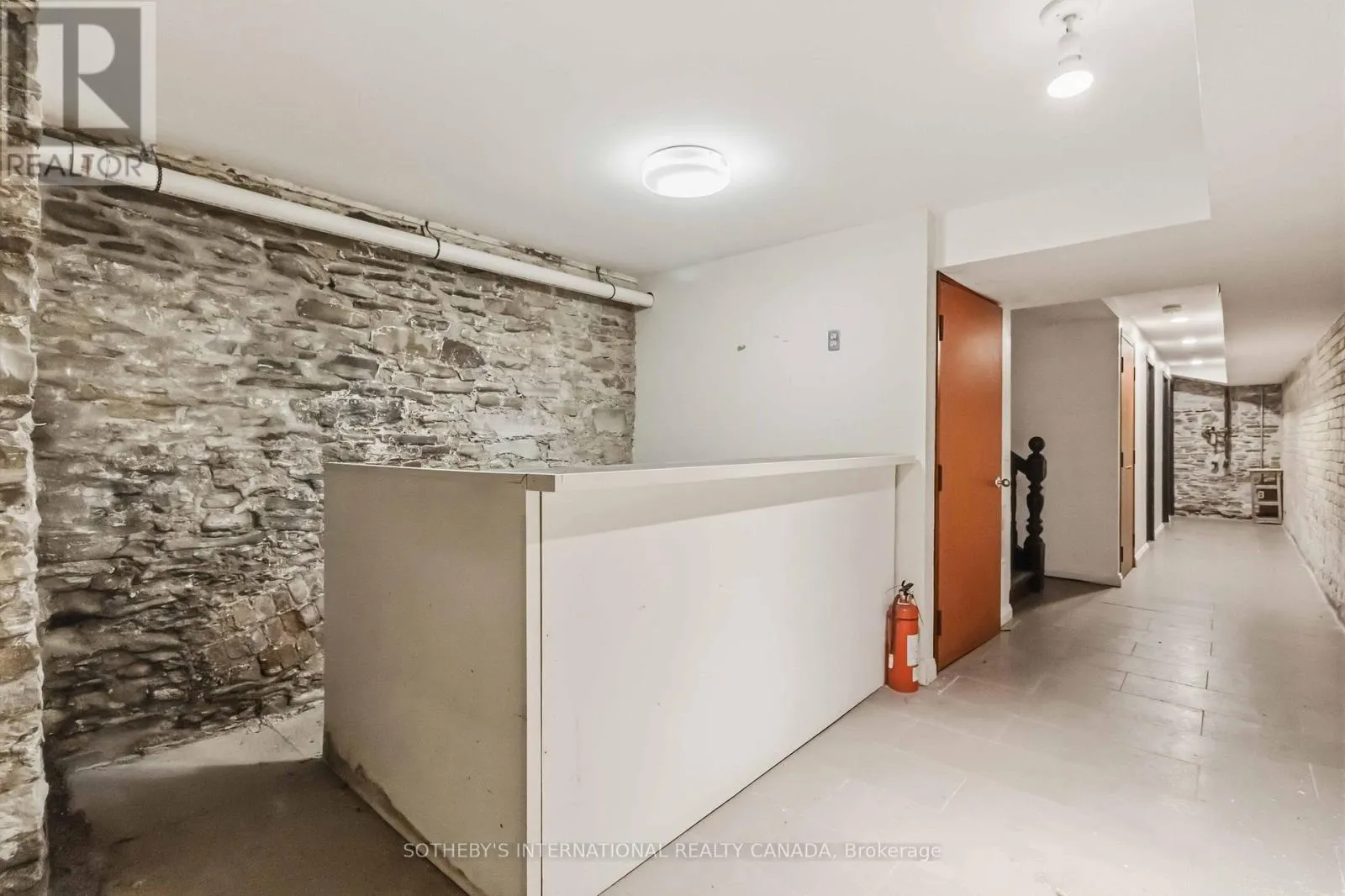 116 1/2 SHERBOURNE STREET
