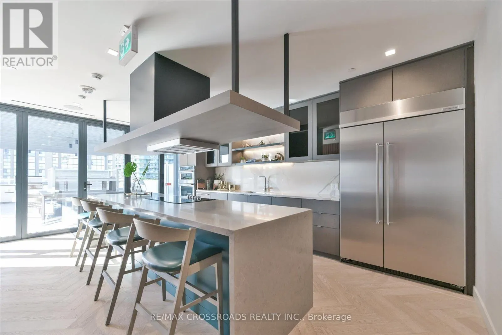 1510 - 15 HOLMES AVENUE