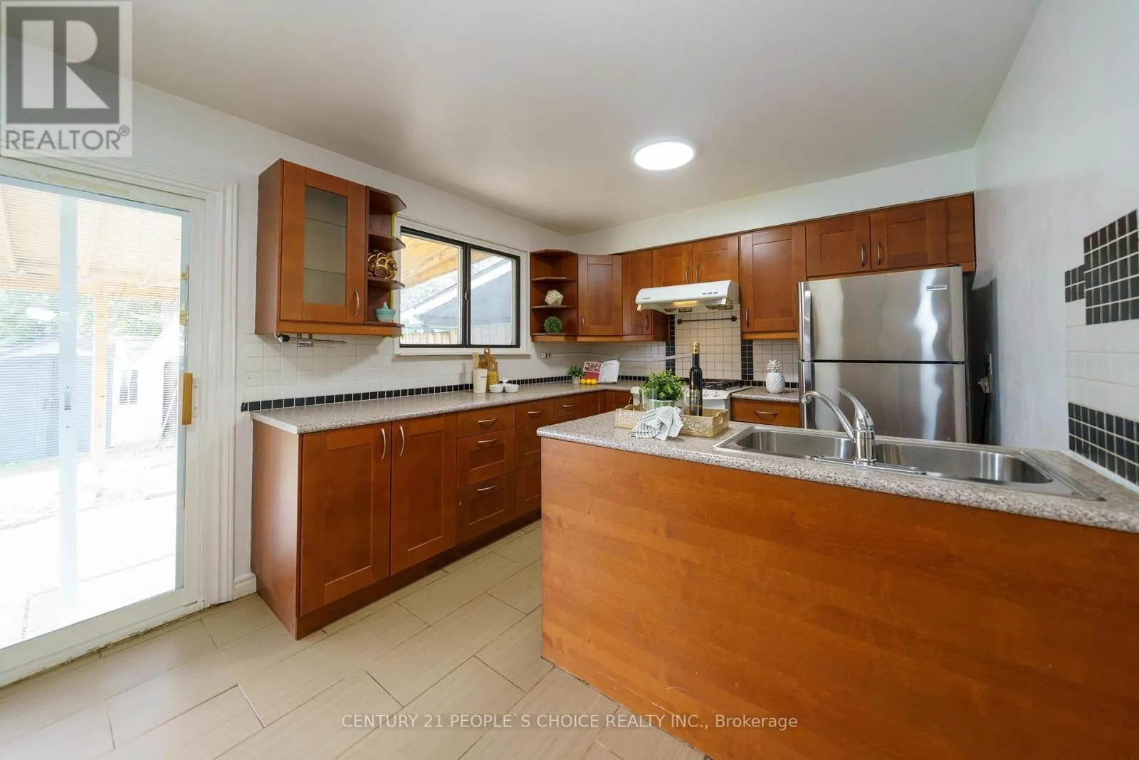 172 HOLLYBERRY TRAIL