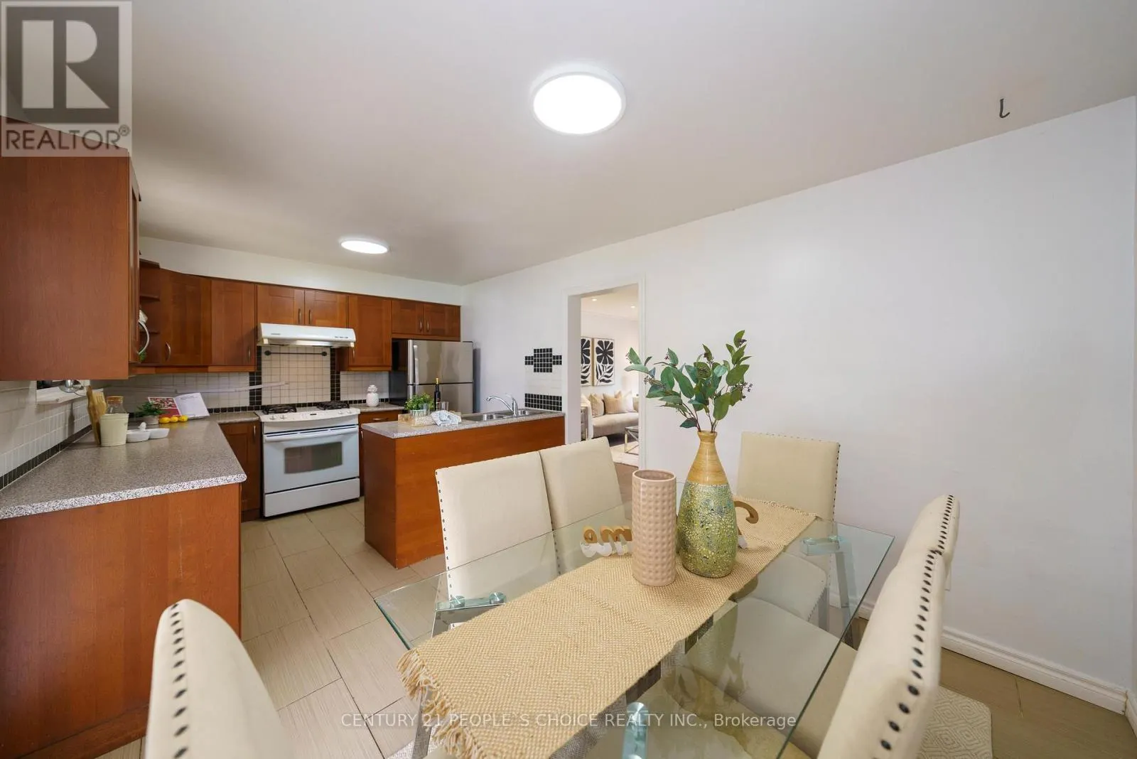 172 HOLLYBERRY TRAIL