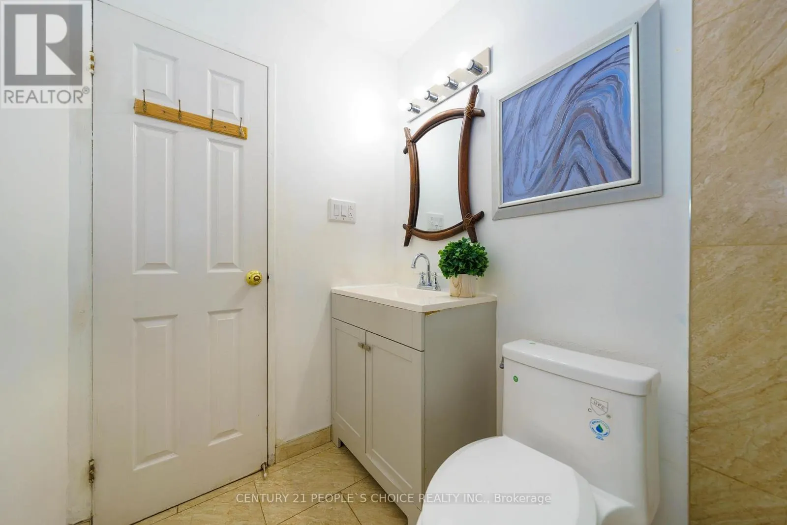 172 HOLLYBERRY TRAIL