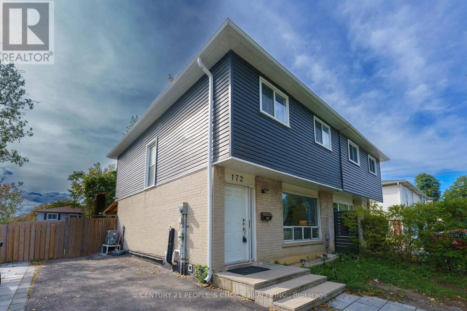 172 HOLLYBERRY TRAIL