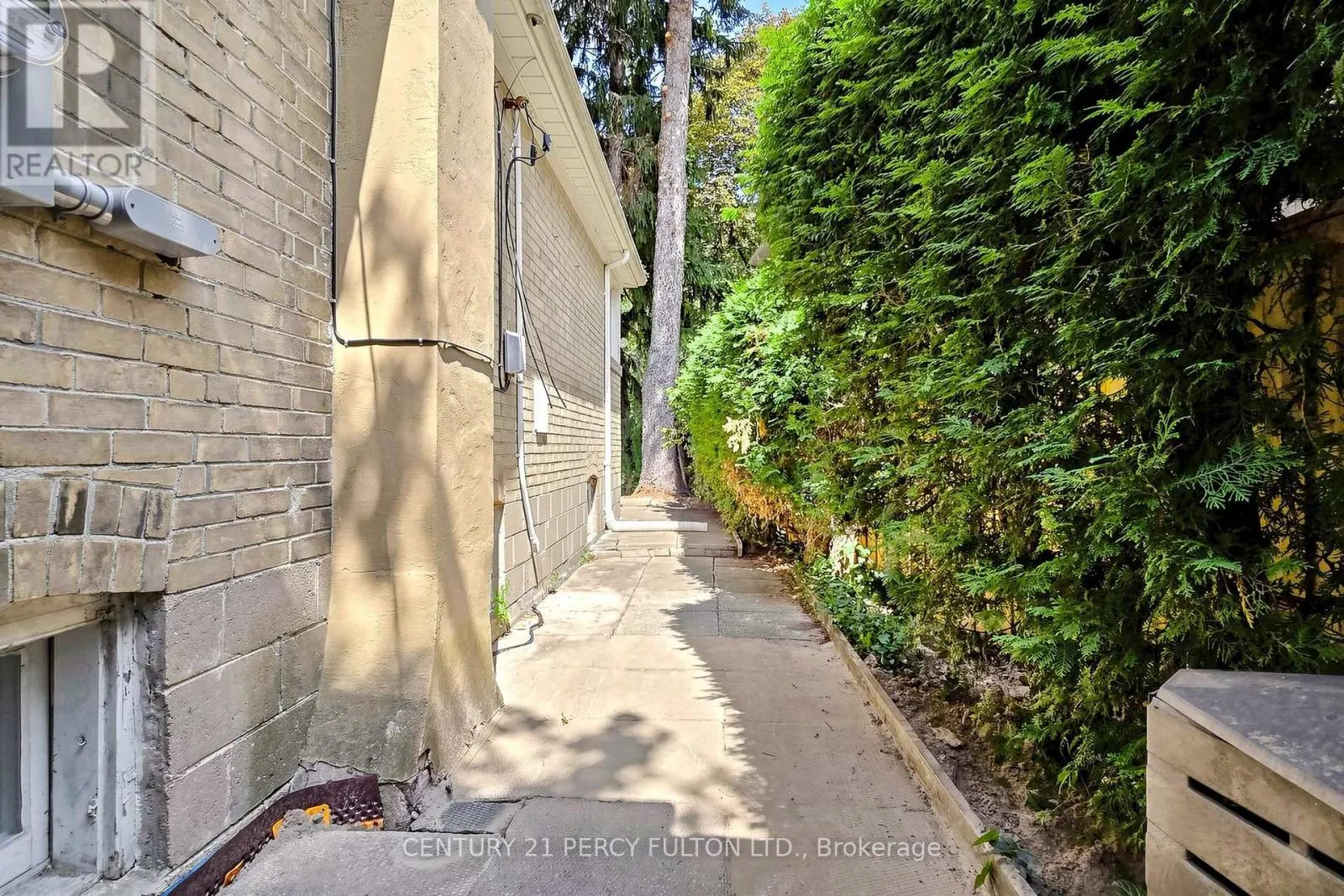 50 PLYMBRIDGE ROAD