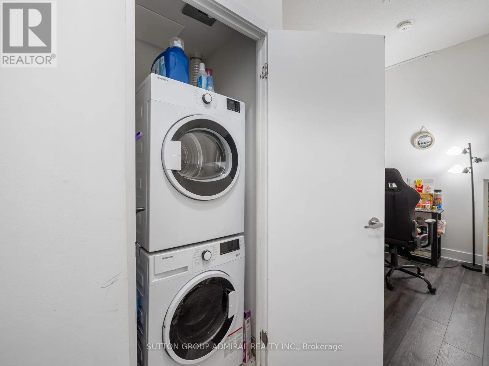 101 - 188 FAIRVIEW MALL DRIVE