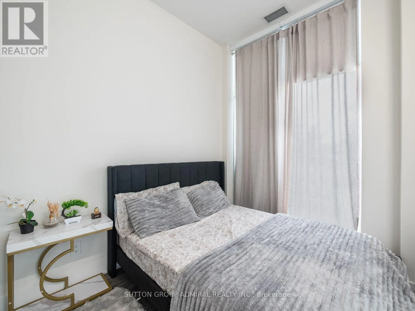 101 - 188 FAIRVIEW MALL DRIVE