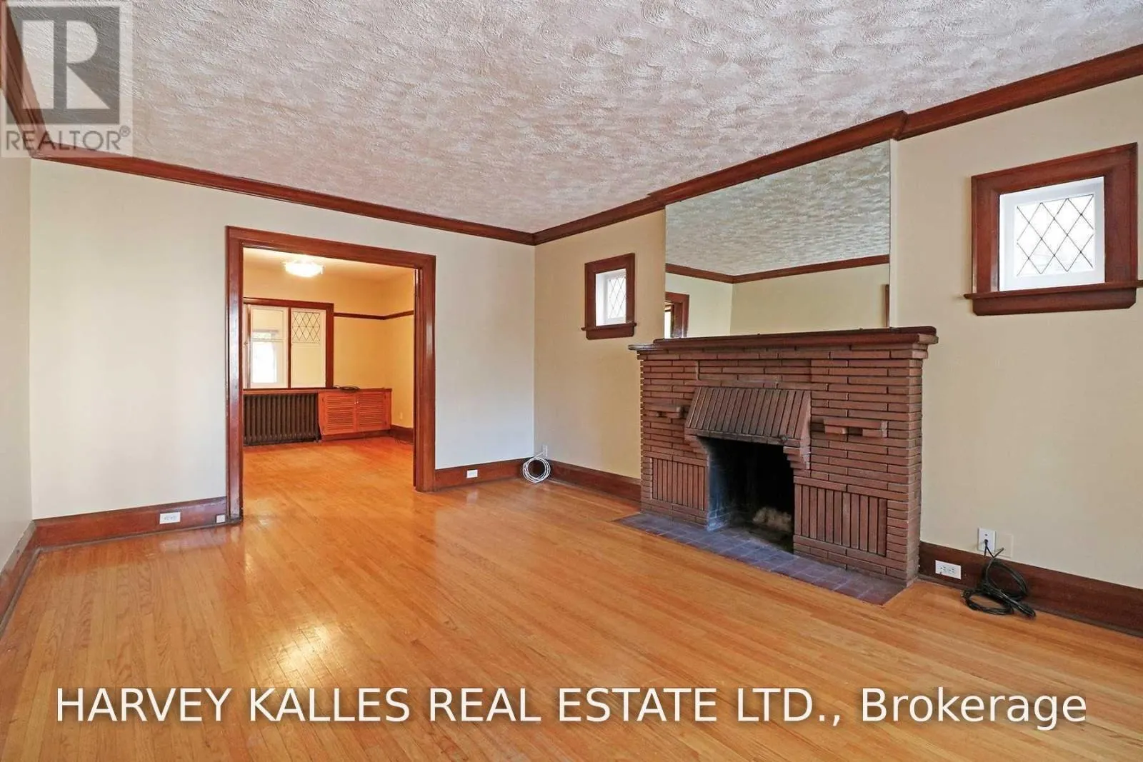184 DUPLEX AVENUE