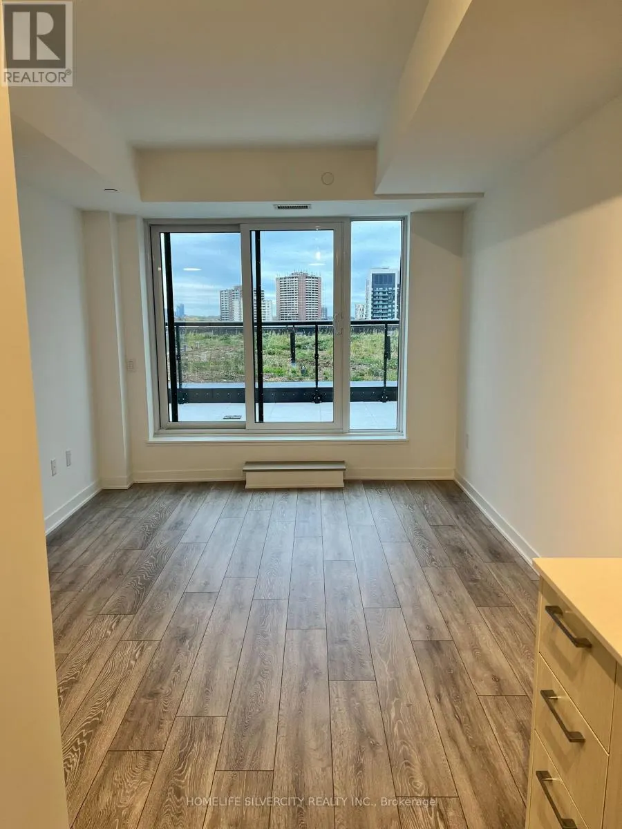 10 OAK STREET