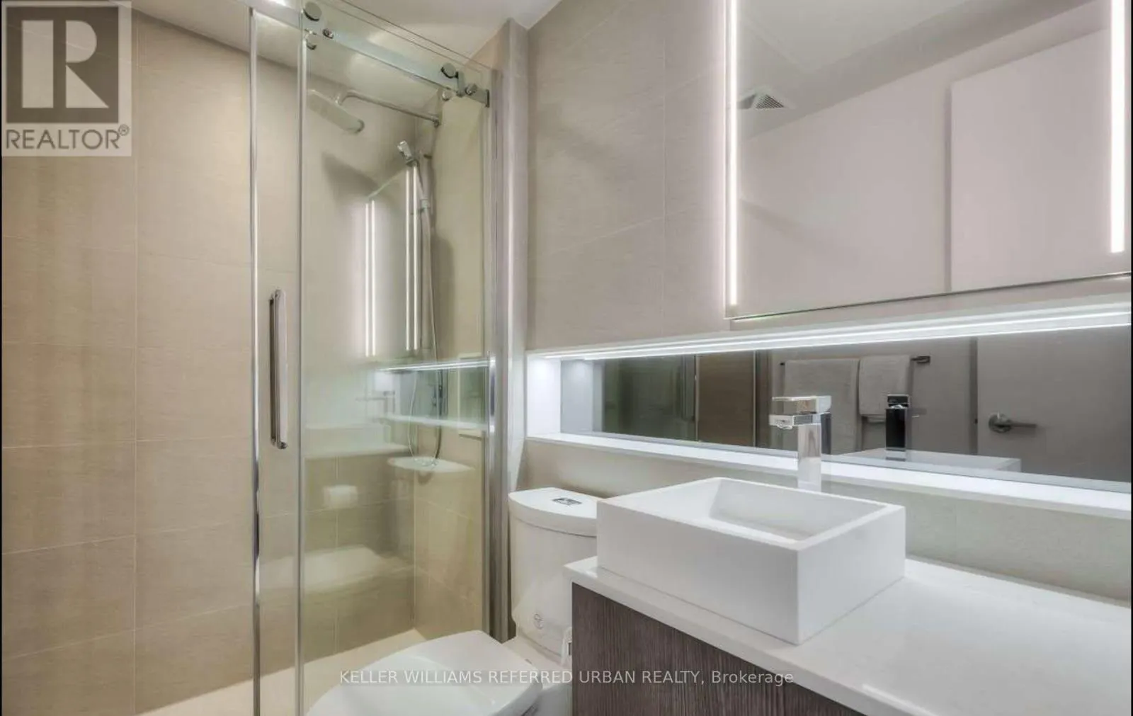 2305 - 215 QUEEN STREET W