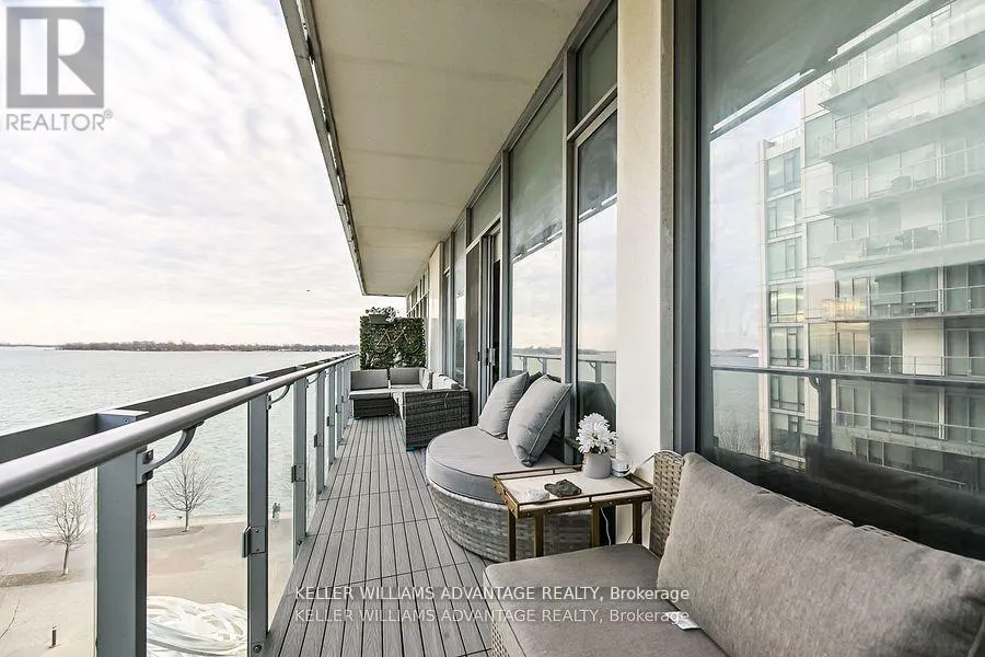 616 - 29 QUEENS QUAY E