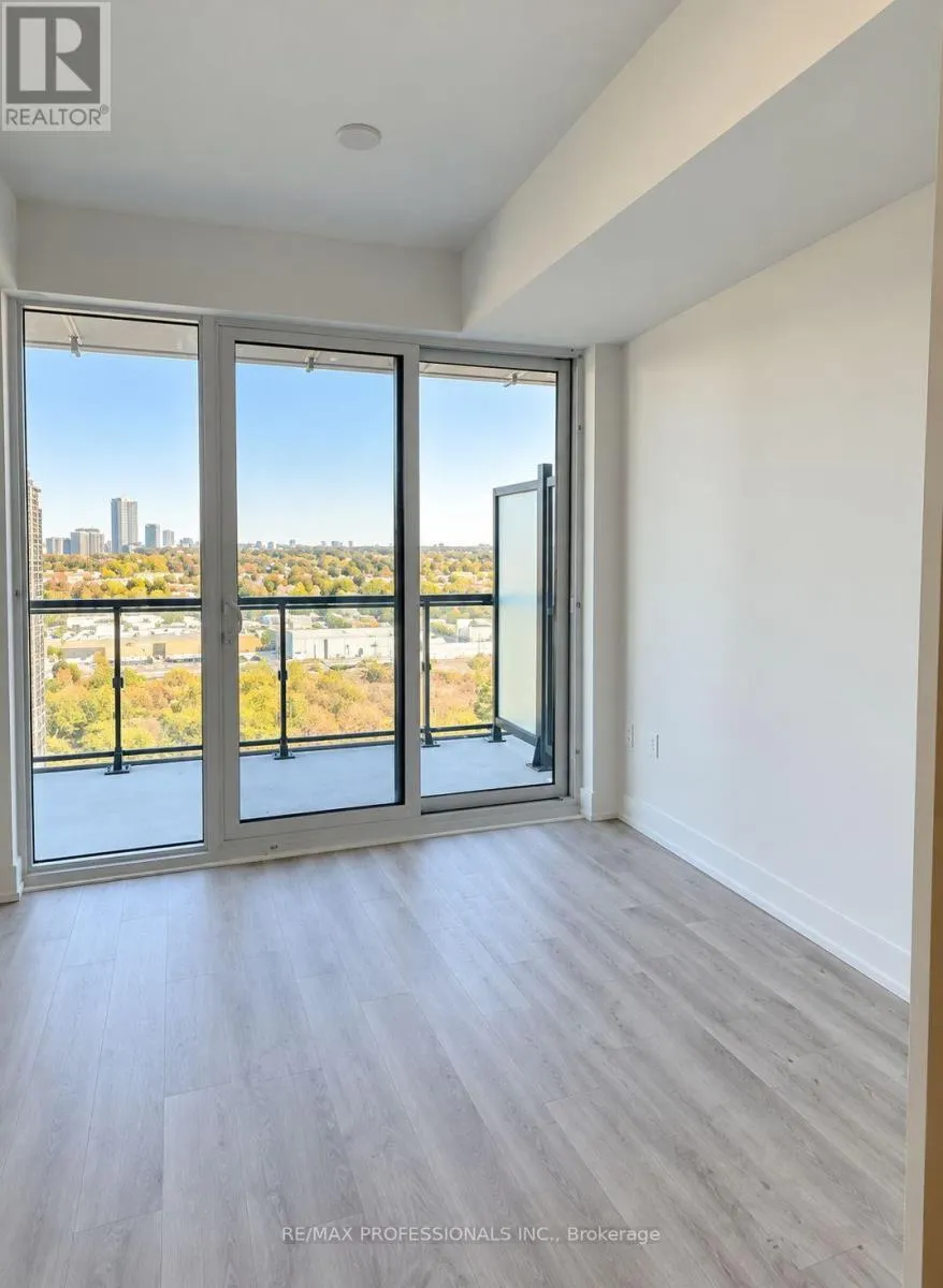1430 - 20 INN ON THE PARK DRIVE