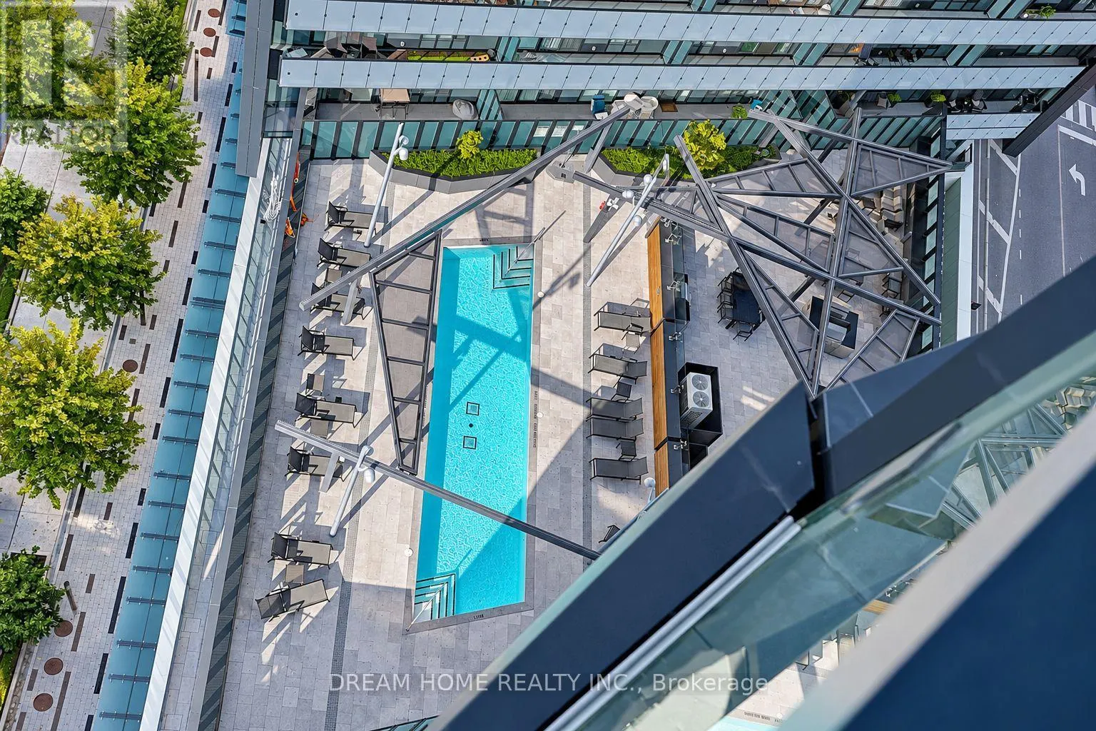 1622 - 585 BLOOR STREET E