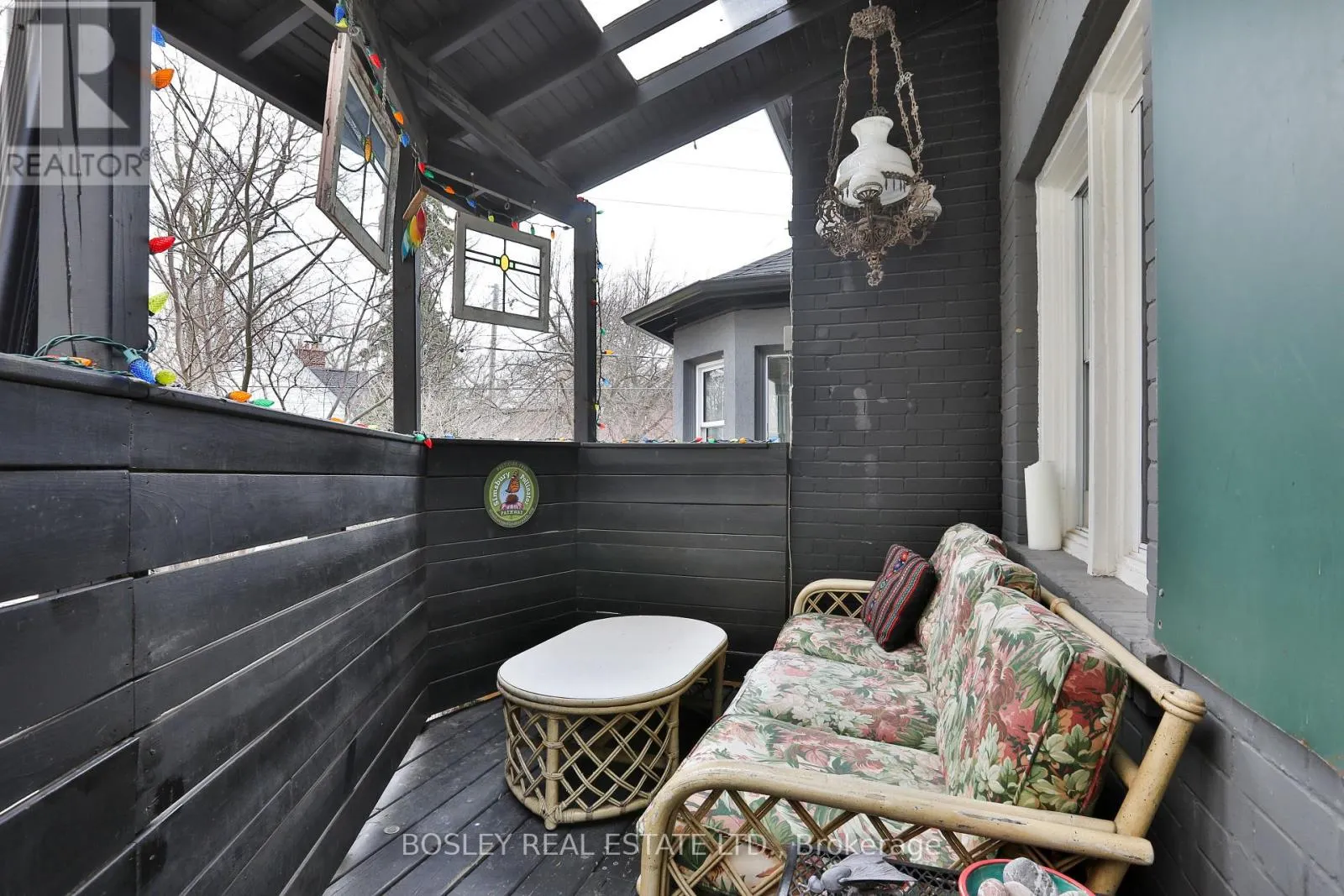 198A MOORE AVENUE