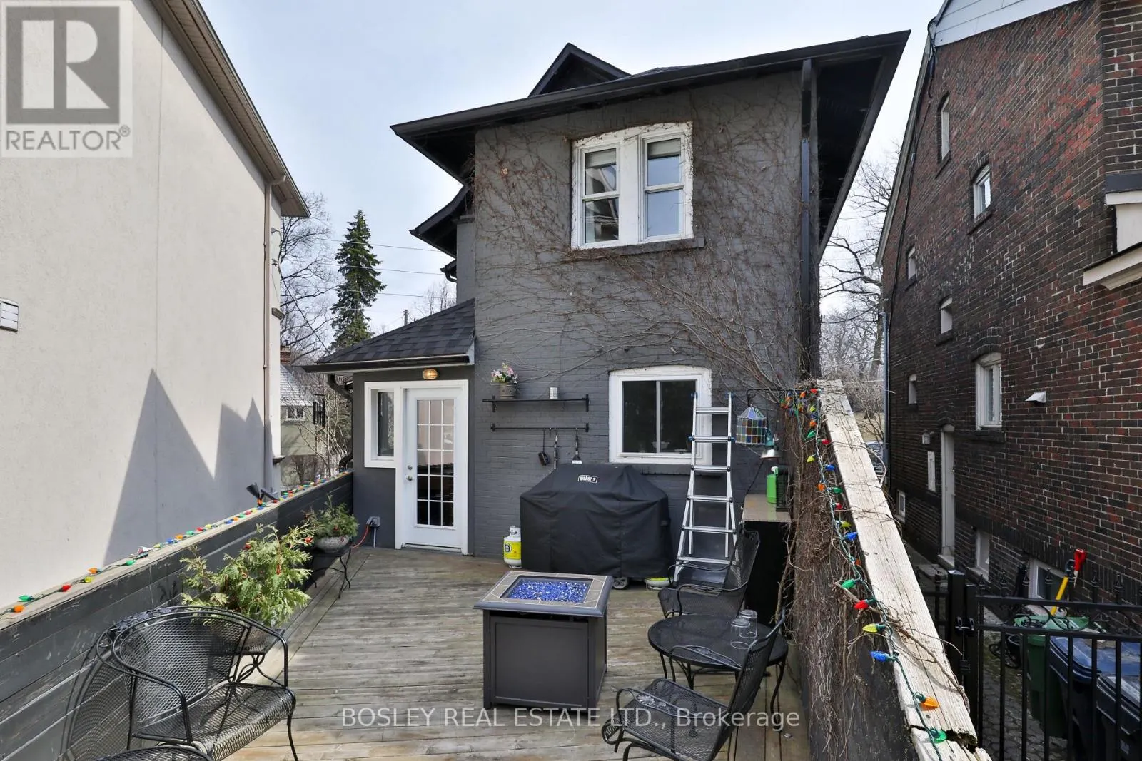 198A MOORE AVENUE