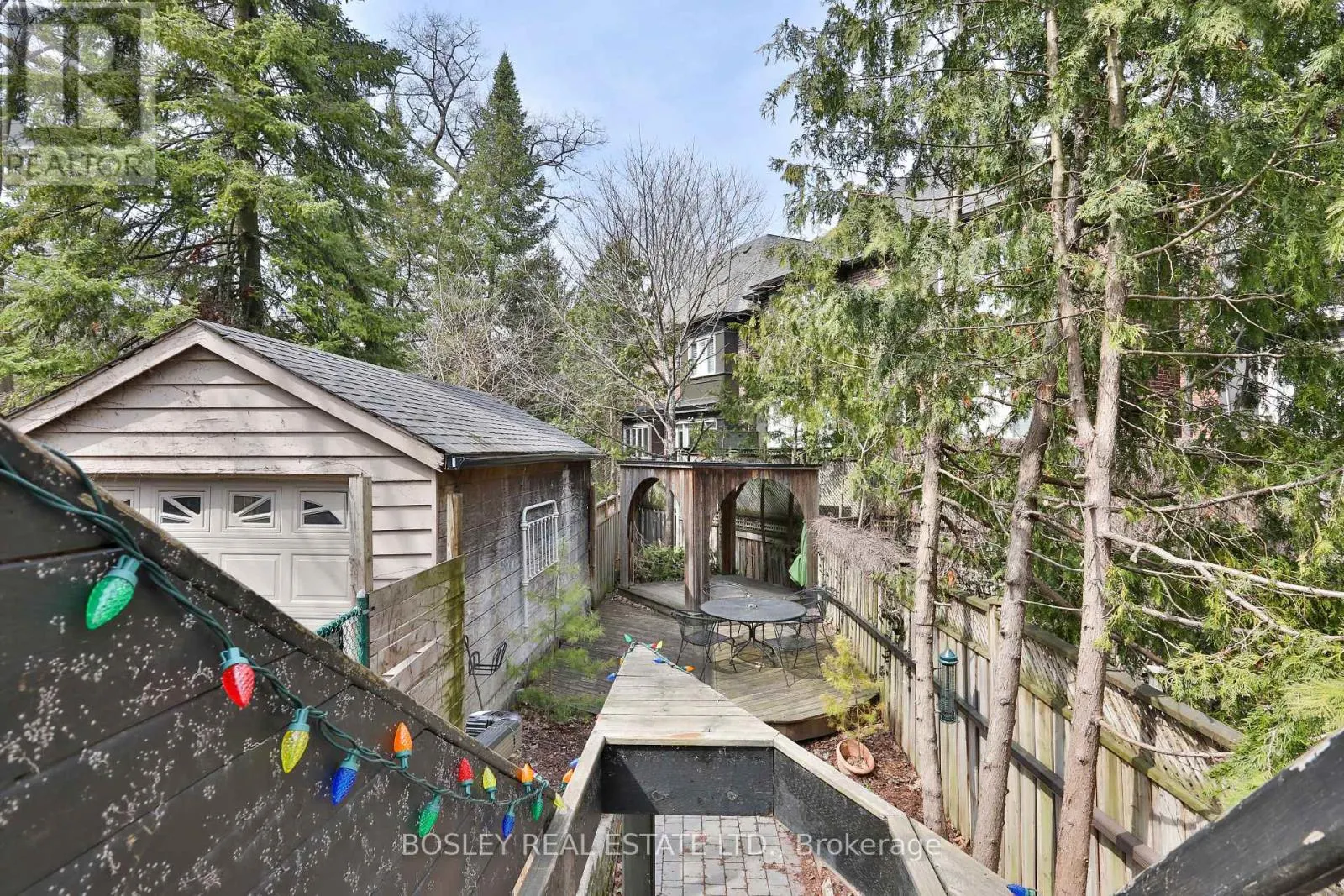 198A MOORE AVENUE