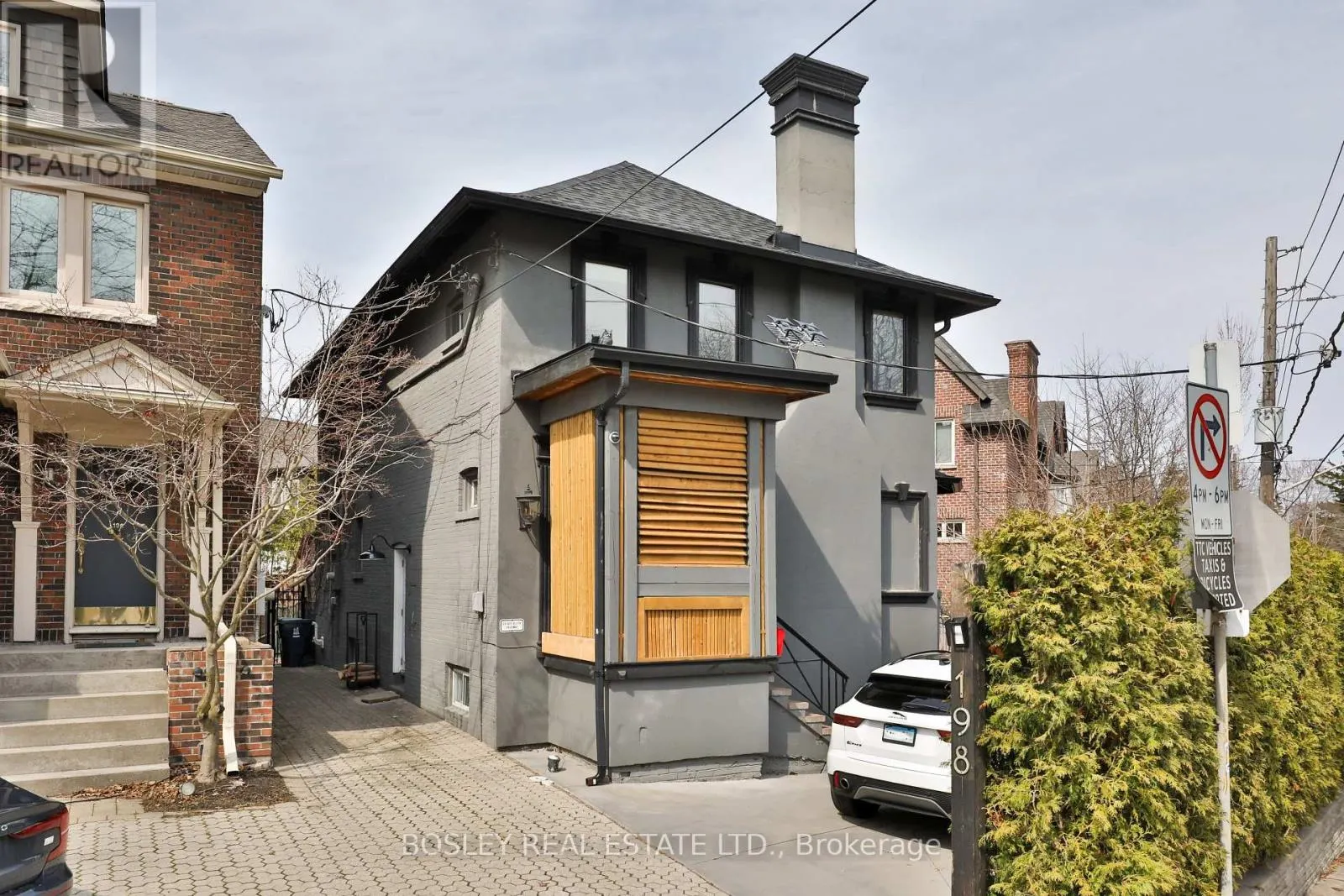 198A MOORE AVENUE