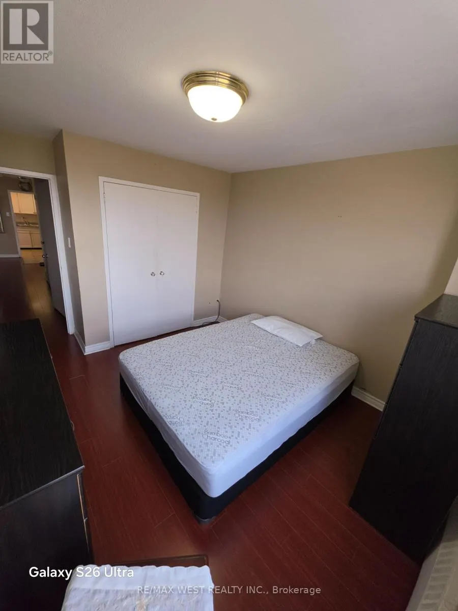 1202 - 10 PARKWAY FOREST DRIVE