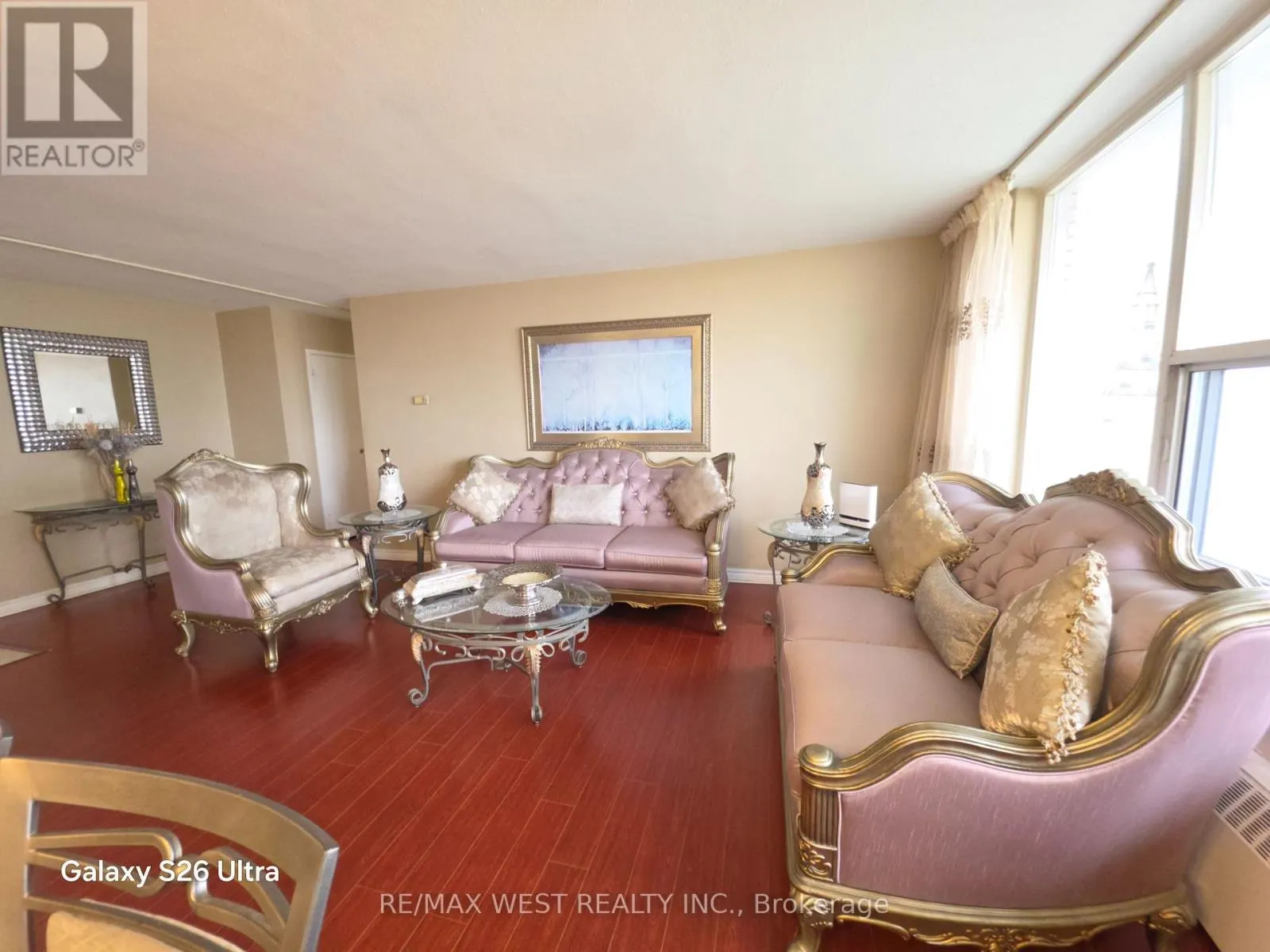 1202 - 10 PARKWAY FOREST DRIVE