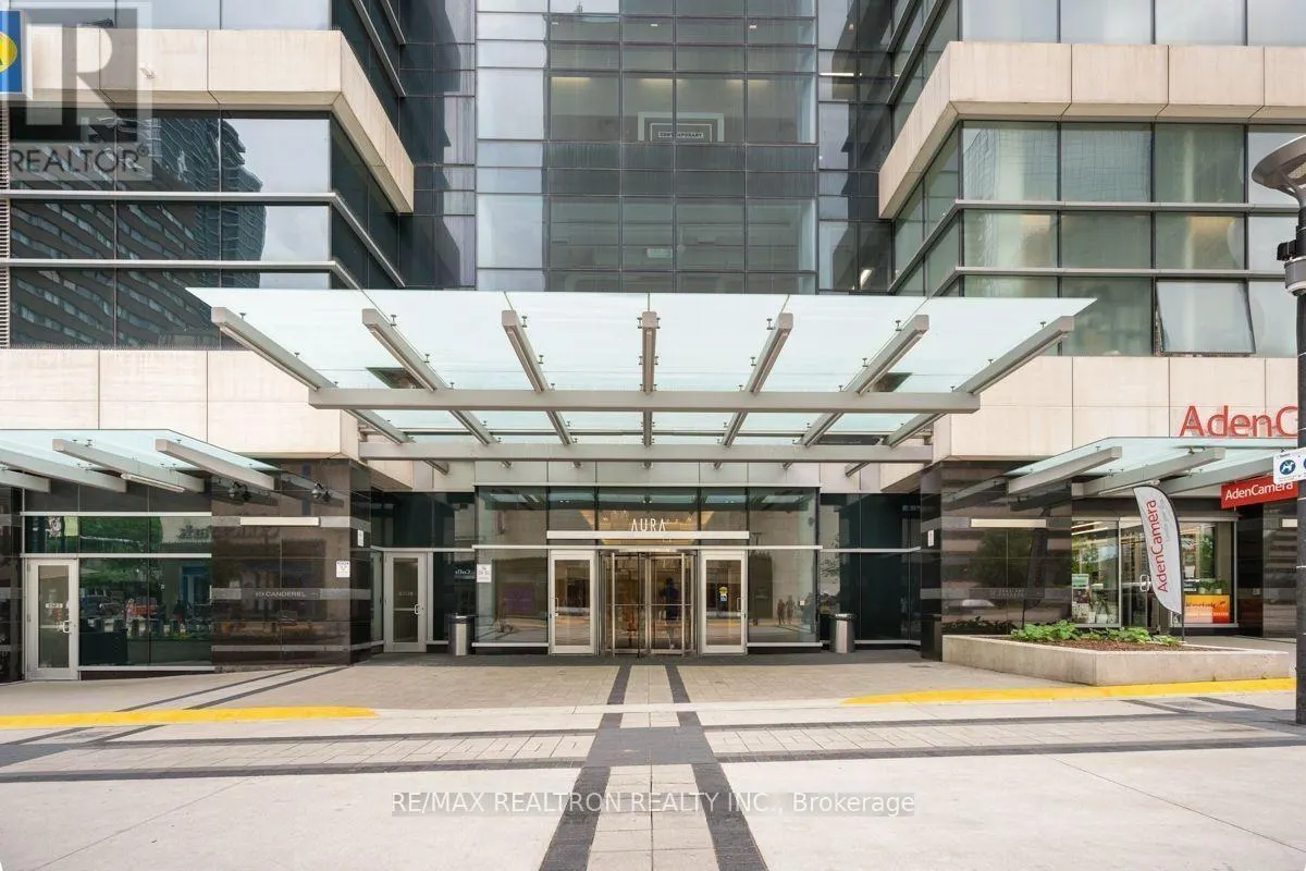 5207 - 386 YONGE STREET