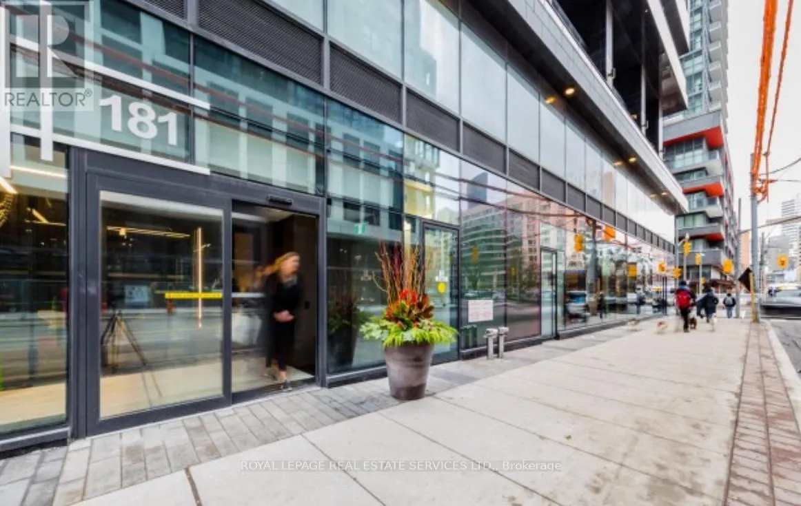 3010 - 181 DUNDAS STREET E