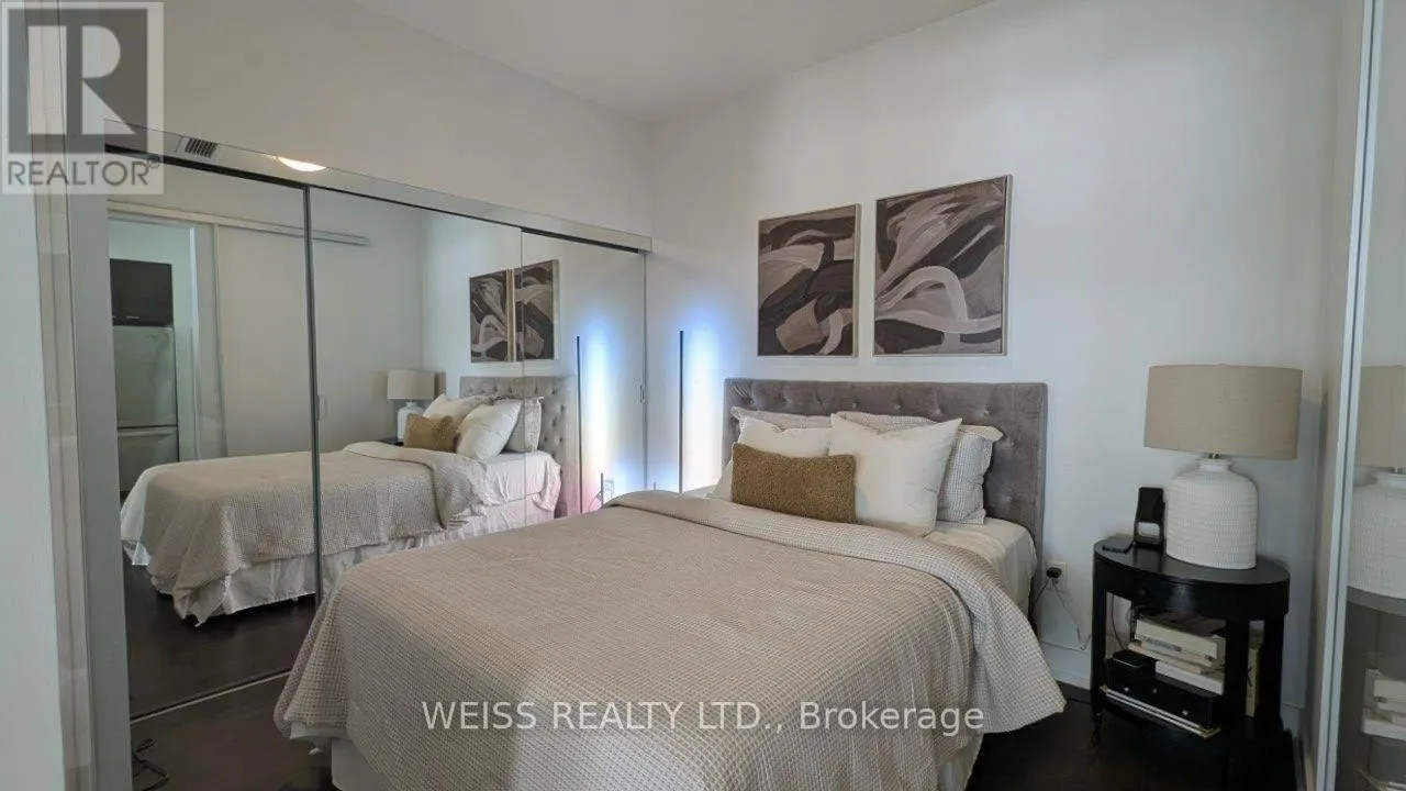 609 - 30 ROEHAMPTON AVENUE