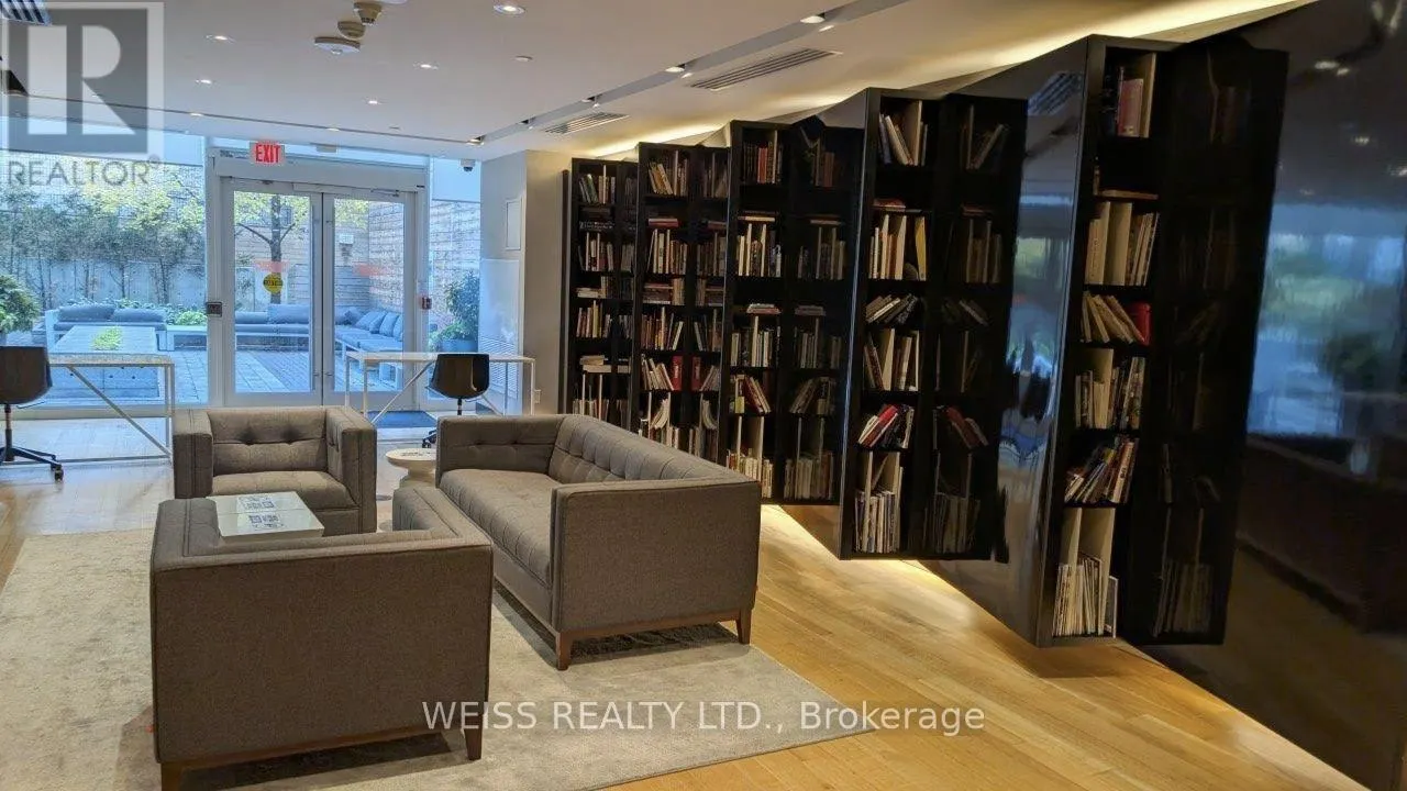 609 - 30 ROEHAMPTON AVENUE