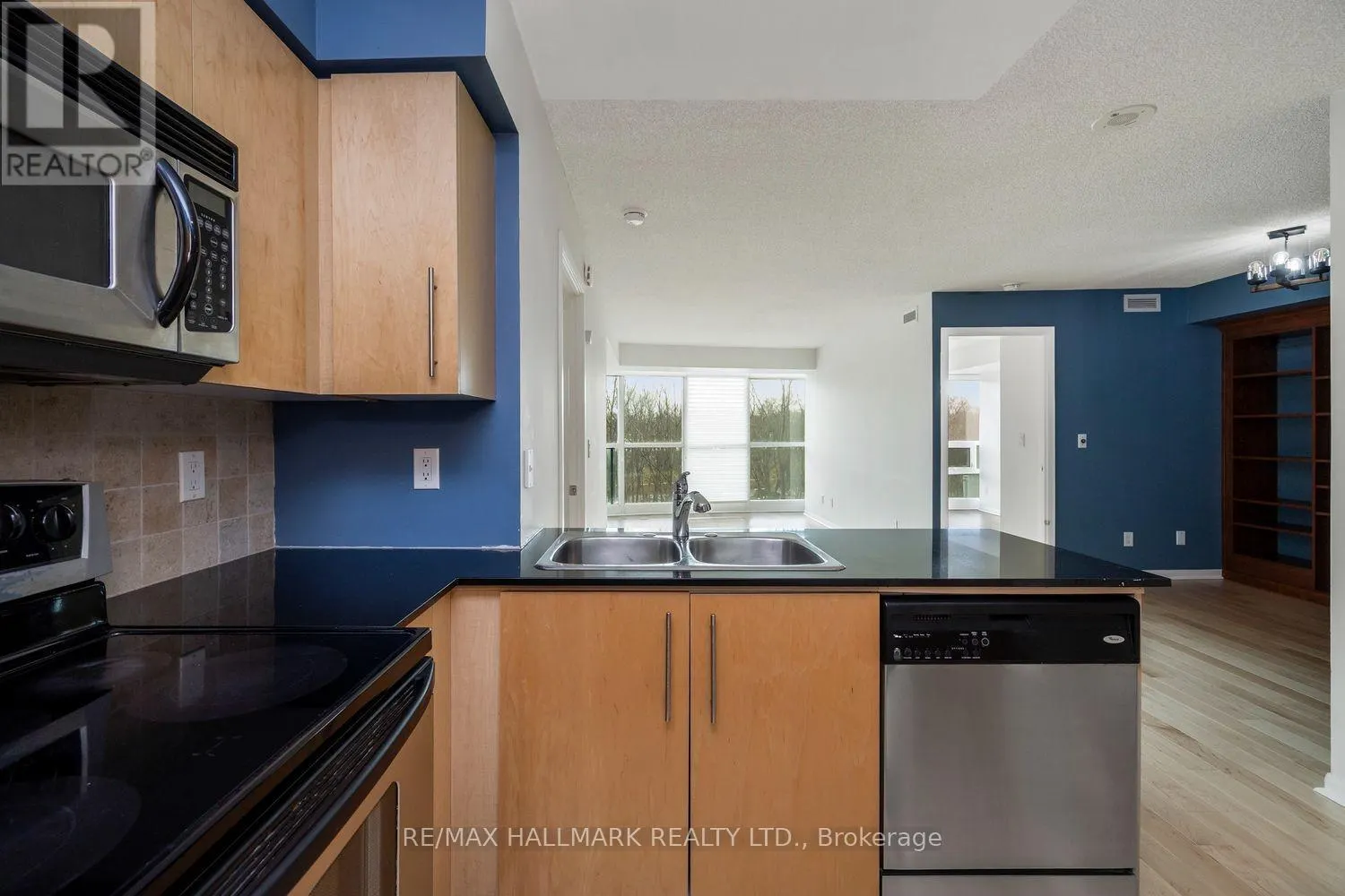 410 - 219 FORT YORK BOULEVARD