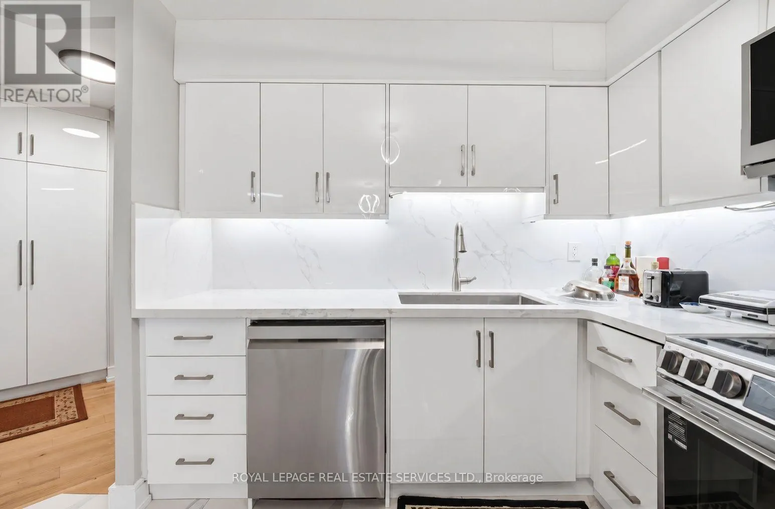 1502 - 75 GRAYDON HALL DRIVE