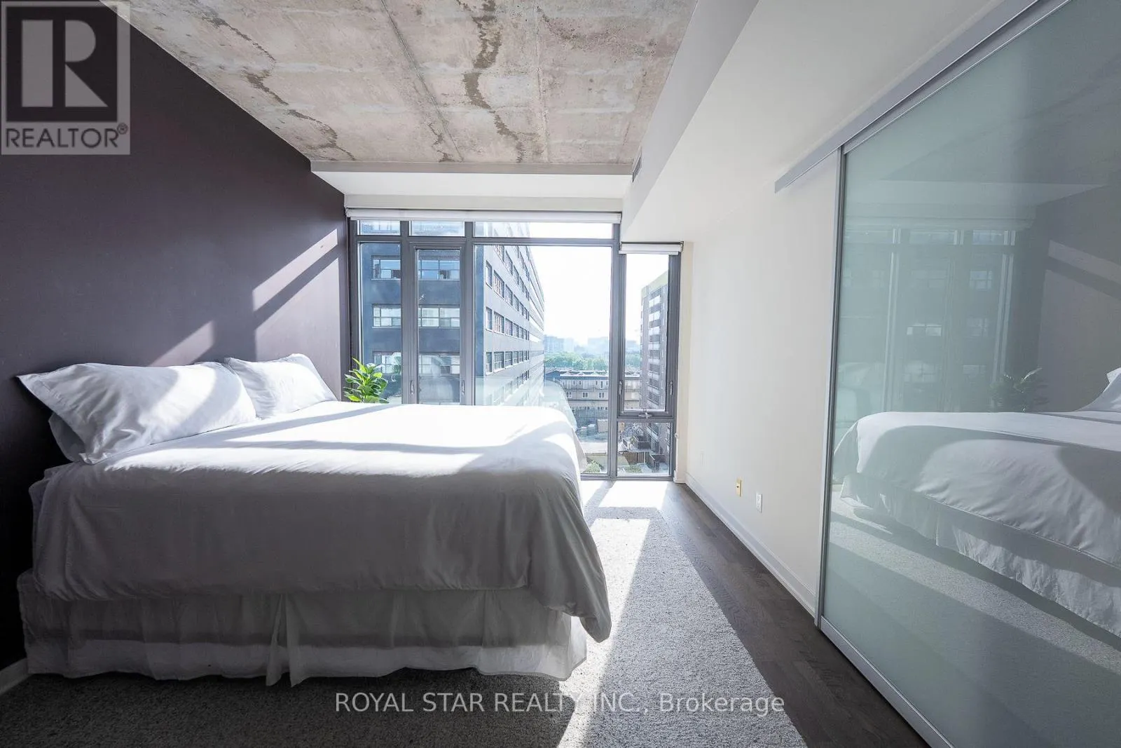 623 - 95 BATHURST STREET