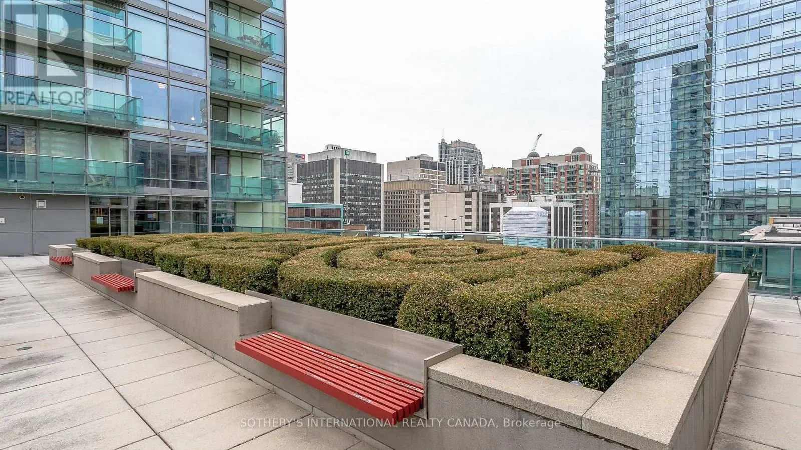 2902 - 18 YORKVILLE AVENUE