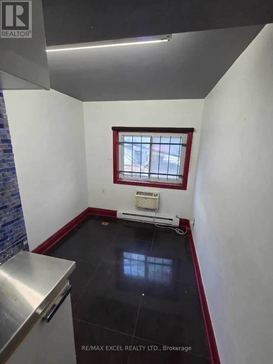 2ND FLOOR - 548 YONGE STREET