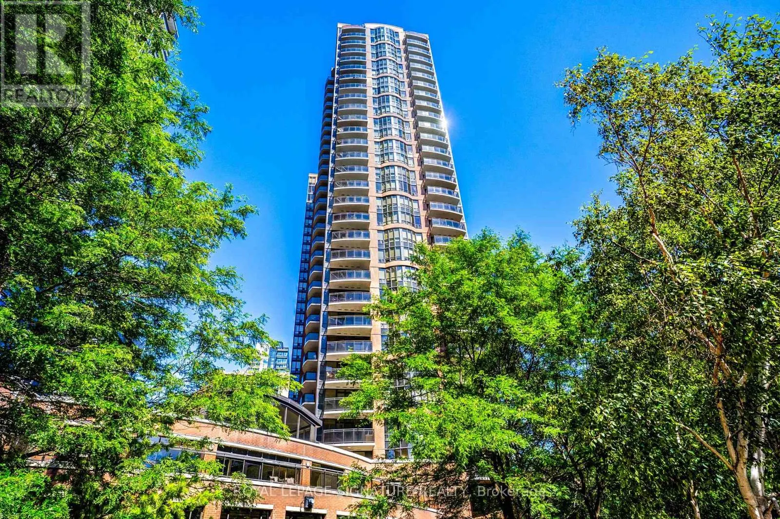 805 - 33 SHEPPARD AVENUE E