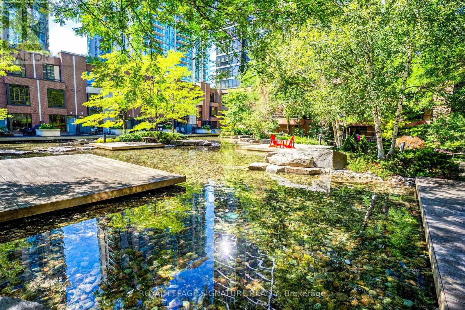 805 - 33 SHEPPARD AVENUE E