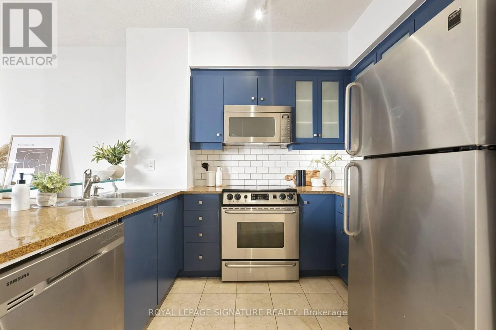 609W - 500 QUEENS QUAY W