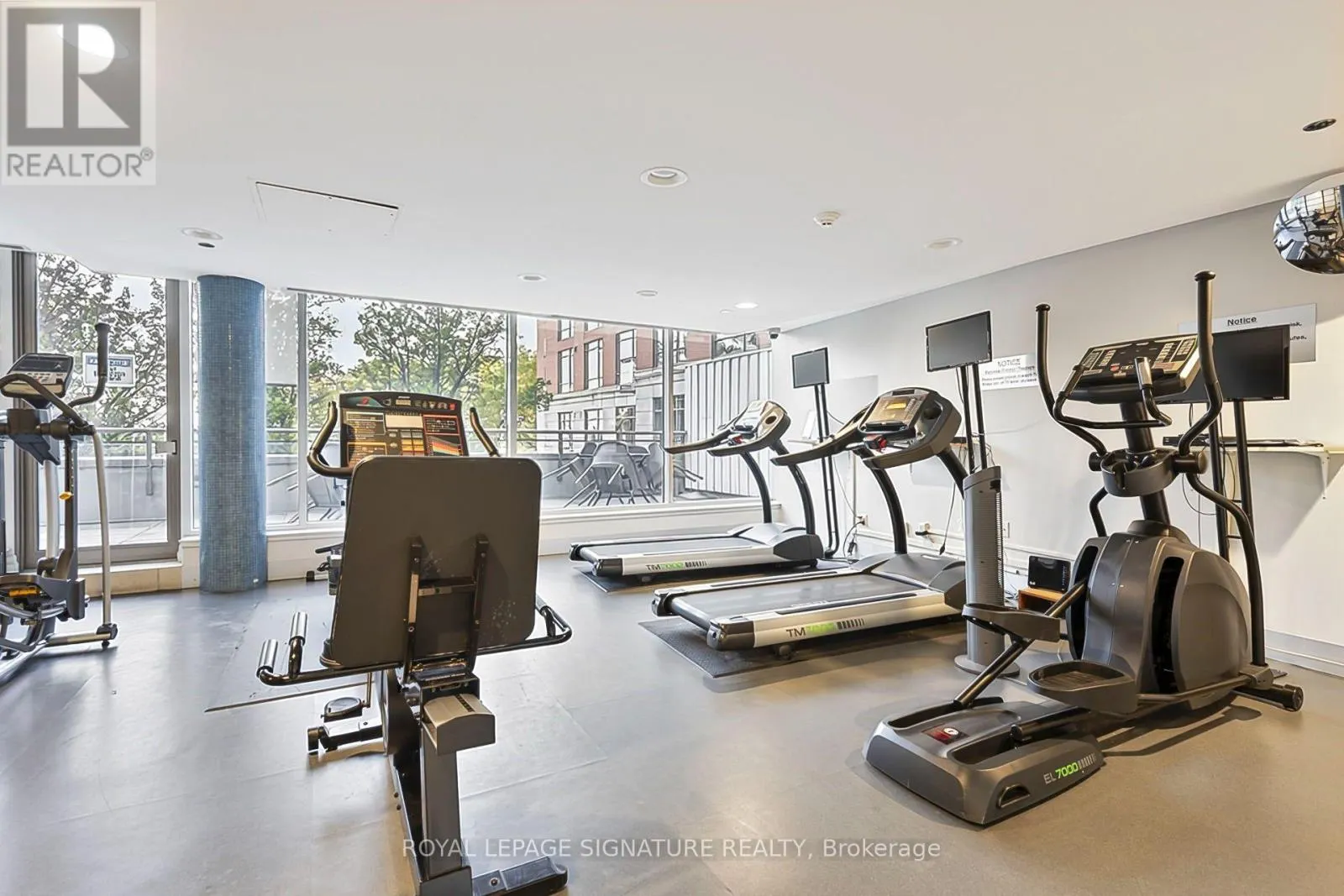 609W - 500 QUEENS QUAY W
