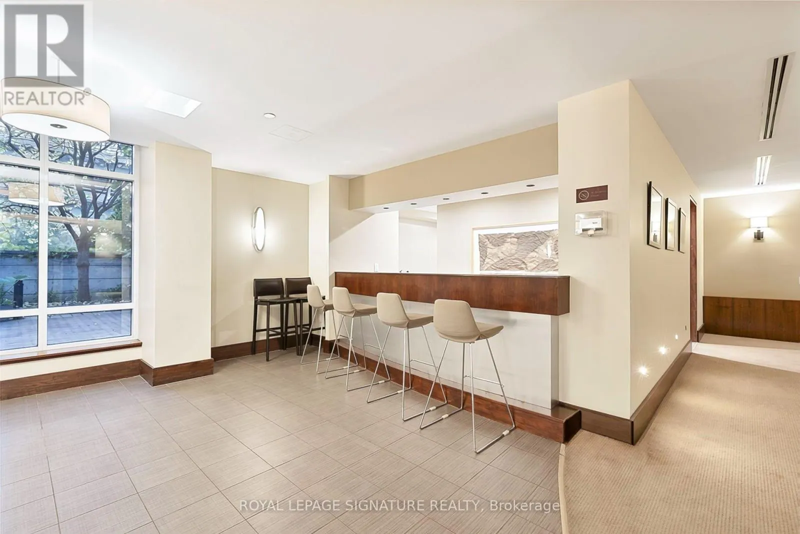 609W - 500 QUEENS QUAY W