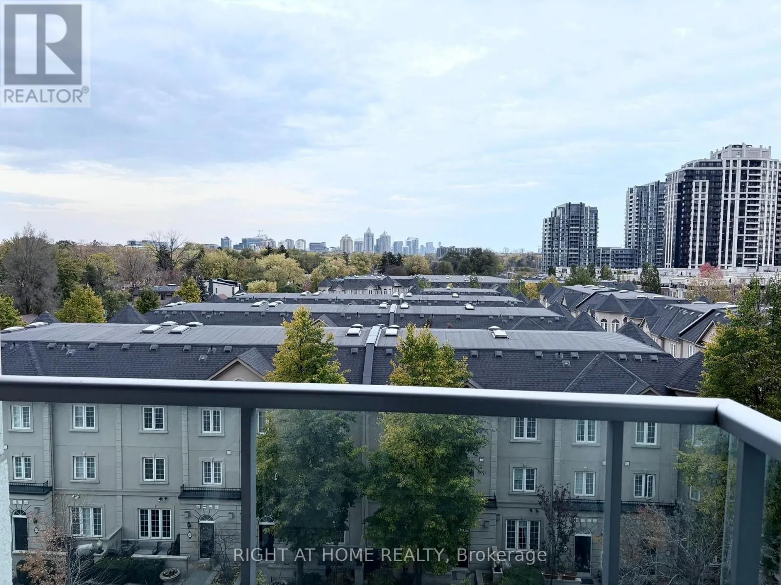 UPH15 - 19 AVONDALE AVENUE