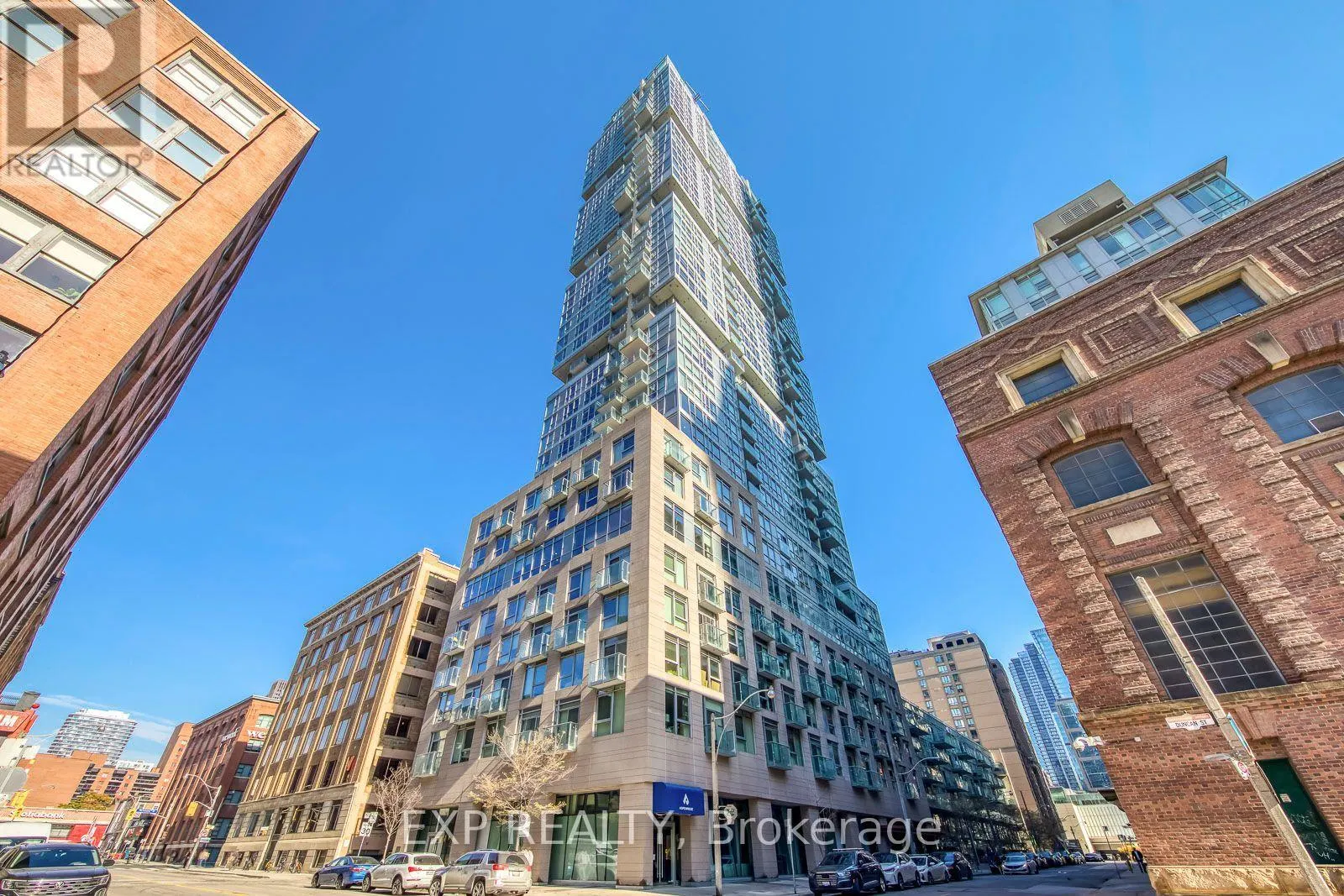 2702 - 30 NELSON STREET